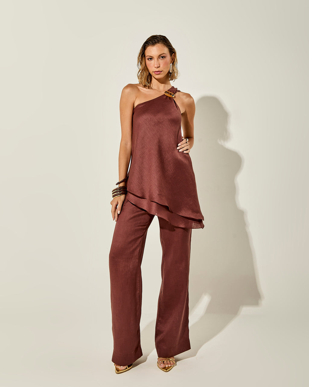 BLUSA UM OMBRO SÓ PALERMO CHOCOLATE
